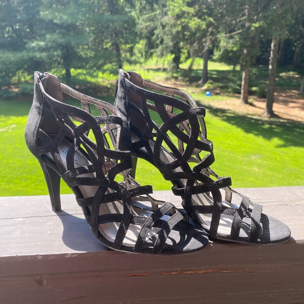 Kelly & Katie black suede heels